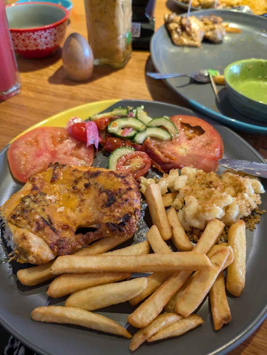 Nando's Belfast - Abbey Centre-4